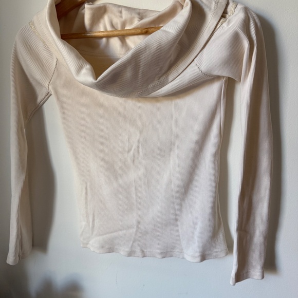 6 items 10 outfits - Picture 10 of 13